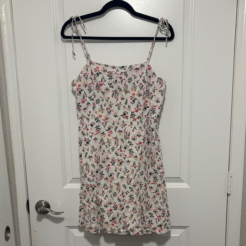 Old Navy White Floral Tie-Shoulder Sundress
